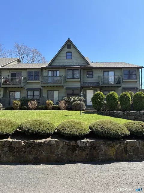 462 Glendale Ave #11, Bridgeport, CT 06606