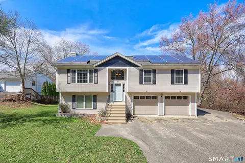 775 Bucks Hill Rd, Waterbury, CT 06704