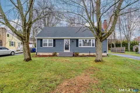 105 First St, Suffield, CT 06078
