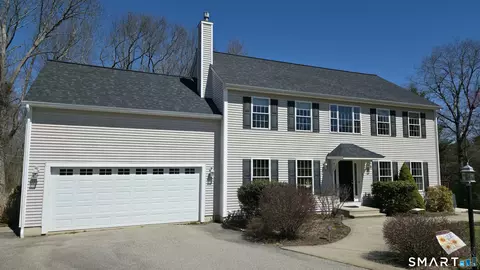 32 Wright Rd, Killingly, CT 06239