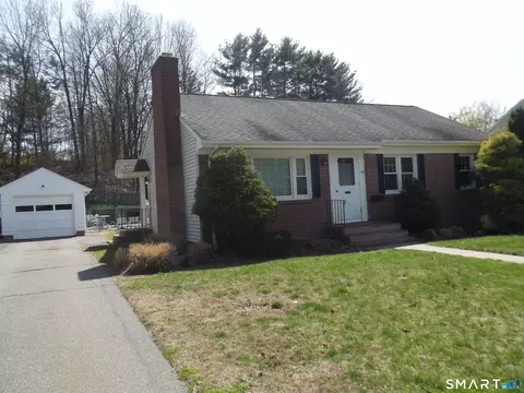 192 Wells St, Manchester, CT 06040