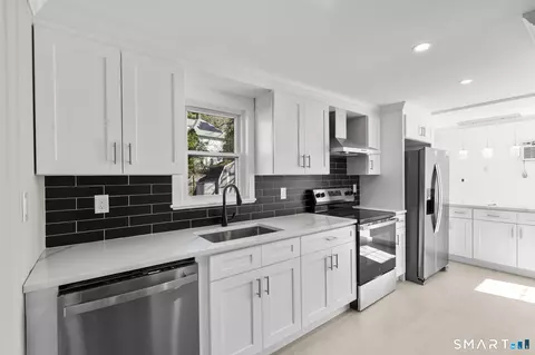 3 Marion St, Bristol, CT 06010