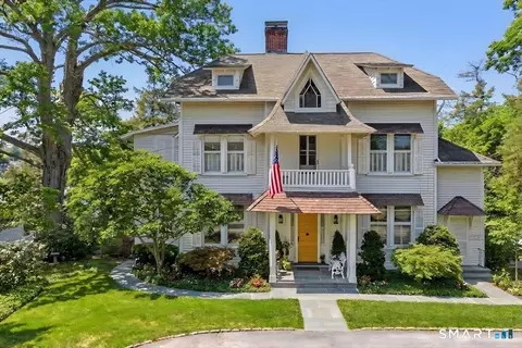 10 Scholes Ln, Essex, CT 06426