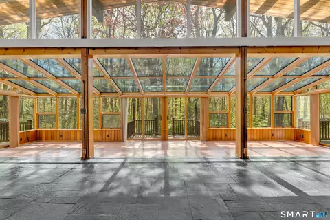 61 Ox Bow Ln, Woodbridge, CT 06525