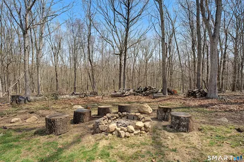 Exterior - 7 Caleb Ct, Guilford, CT 06437 photo 5 of 5