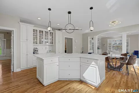 Kitchen - 7 Caleb Ct, Guilford, CT 06437 photo 3 of 4