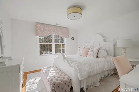 Bedroom - 7 Caleb Ct, Guilford, CT 06437 photo 4 of 5