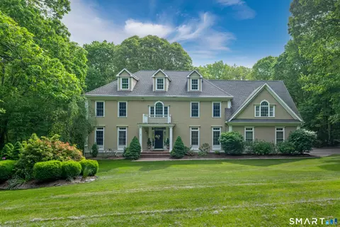 7 Caleb Ct, Guilford, CT 06437