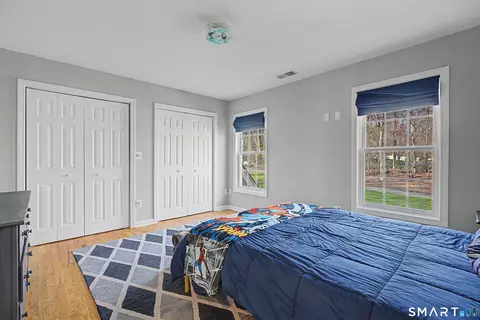 Bedroom - 7 Caleb Ct, Guilford, CT 06437 photo 2 of 5
