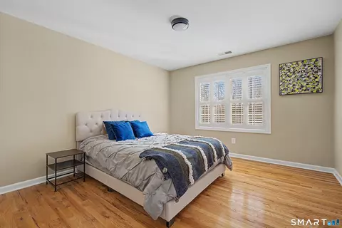 Bedroom - 7 Caleb Ct, Guilford, CT 06437 photo 3 of 5