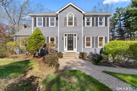 5 Beagle Trl, Sandy Hook, CT 06482