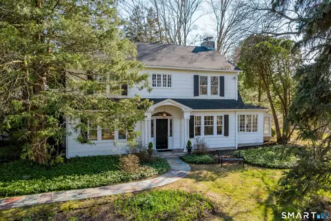 9 Tory Ln, Newtown, CT 06470