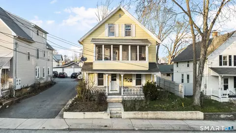 21 Lewiston Ave, Willimantic, CT 06226
