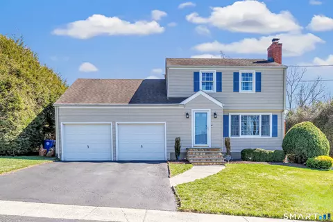 155 Blueberry Ln, Stratford, CT 06614