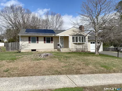 18 Reservoir Rd, Newington, CT 06111