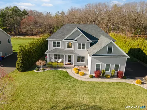 129 N Ridge Ct, Southington, CT 06489