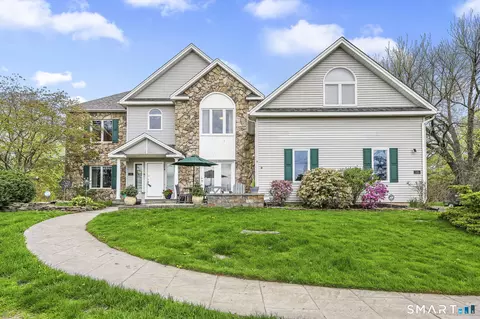 135 Kings Hwy, North Haven, CT 06473