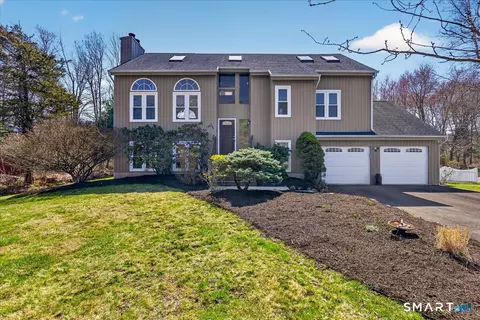 206 W Todd St, Hamden, CT 06518