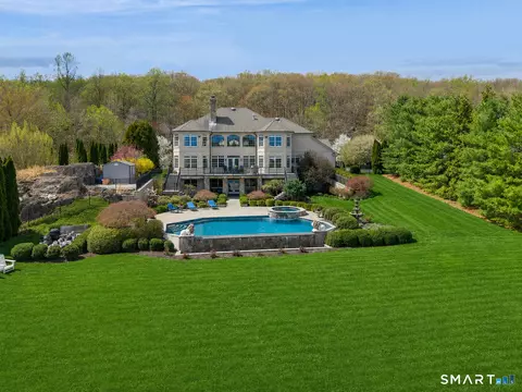 22 Nature Ln, Shelton, CT 06484