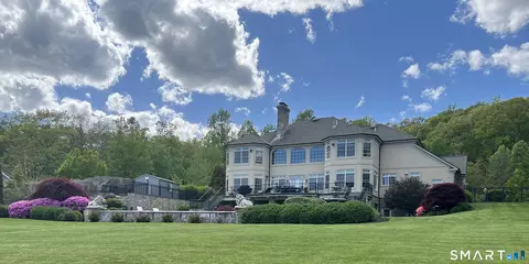 22 Nature Ln, Shelton, CT 06484