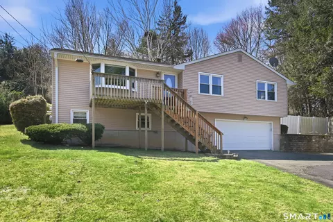 114 Beacon Valley Rd, Beacon Falls, CT 06403
