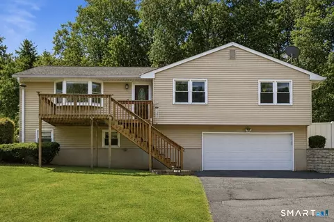 114 Beacon Valley Rd, Beacon Falls, CT 06403
