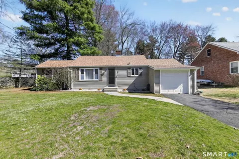 1 Crescent Beach Dr, Enfield, CT 06082