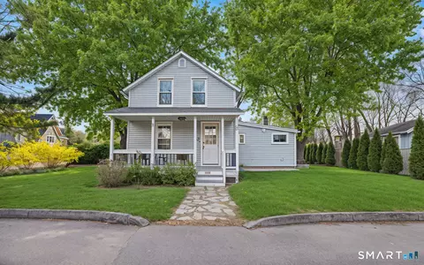 Exterior - 53 Maple St, Darien, CT 06820 photo 2 of 4