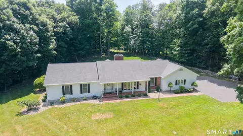 28 Wintergreen Hill Rd, Danbury, CT 06811