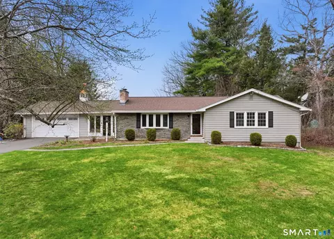 11 Stardust Dr, Granby, CT 06035