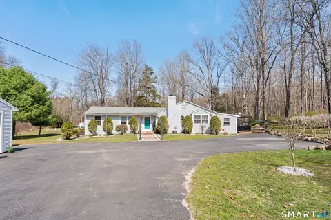 49 Scuppo Rd, Woodbury, CT 06798
