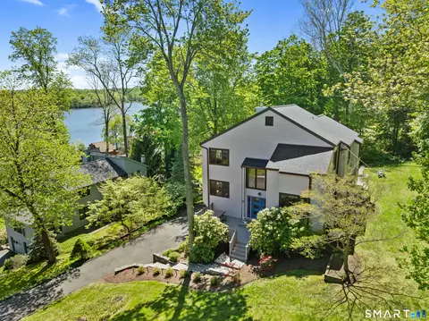 9 First Ln, Ridgefield, CT 06877
