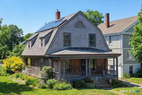 124 W Broad St, Pawcatuck, CT 06379