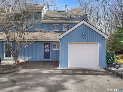 171 Sunwood Dr #171, Shelton, CT 06484