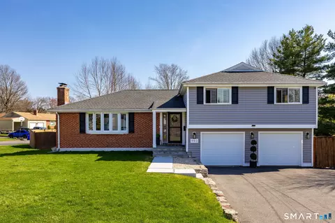 993 Cloverdale Cir, Wethersfield, CT 06109