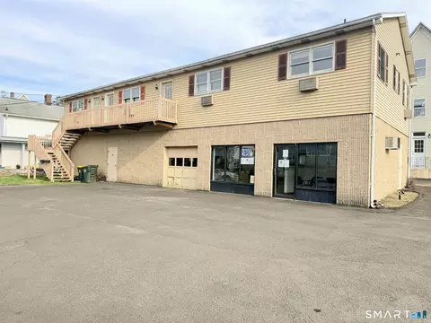 94 South St, Danbury, CT 06810