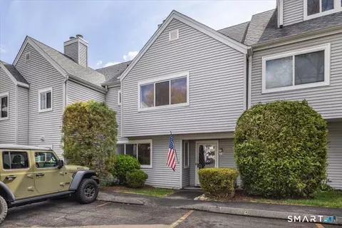 71 Country Pl #71, Shelton, CT 06484