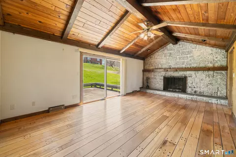 131 Sentinel Hill Rd, Derby, CT 06418