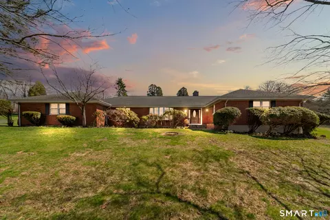 131 Sentinel Hill Rd, Derby, CT 06418