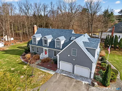 64 Watertown Rd, Middlebury, CT 06762