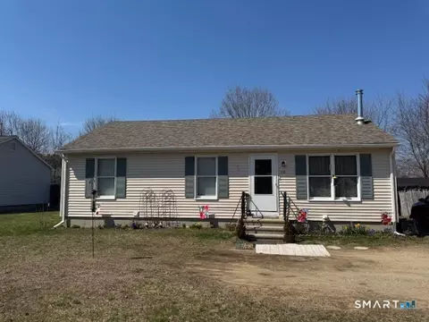 39 Courtney Ln, Killingly, CT 06241