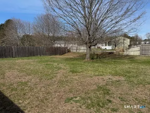 39 Courtney Ln, Killingly, CT 06241 photo 10