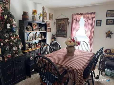 39 Courtney Ln, Killingly, CT 06241 photo 8