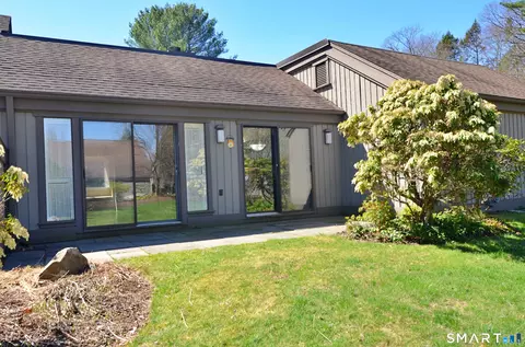 334 Heritage Vlg #A, Southbury, CT 06488