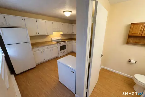 519 Scott Rd #60, Waterbury, CT 06705