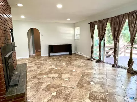 Living - Undisclosed, Hamden, CT 06517 photo 2 of 4