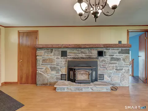 Living - 13 Litchfield Ave, Killingly, CT 06263 photo 2 of 4