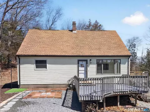 211 Salem Tpke, Norwich, CT 06360