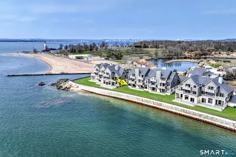 2 Old Town Hwy #39, East Haven, CT 06512