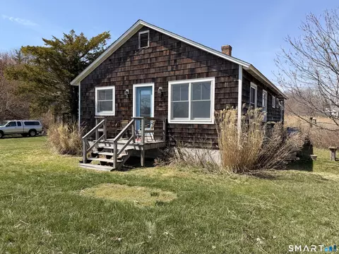 69 Daniel Ave, Guilford, CT 06437